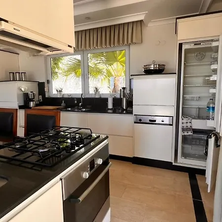 Villa Goldcity Luxury 3+1 With Pool Free Aquapark